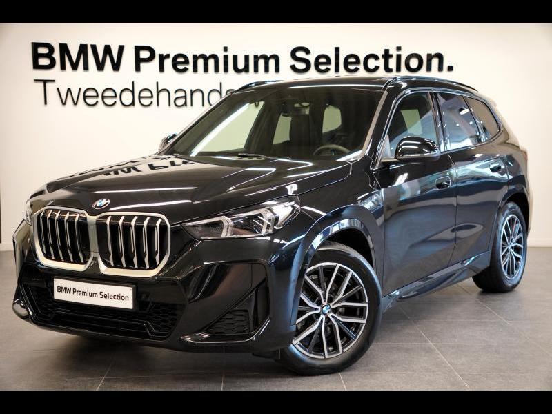 BMW Serie X X1 M PACK PANORAMADAK HARMANKARDON DRIVE ASSIST, Auto's, 1498 cc, USB, 136 pk, Zwart