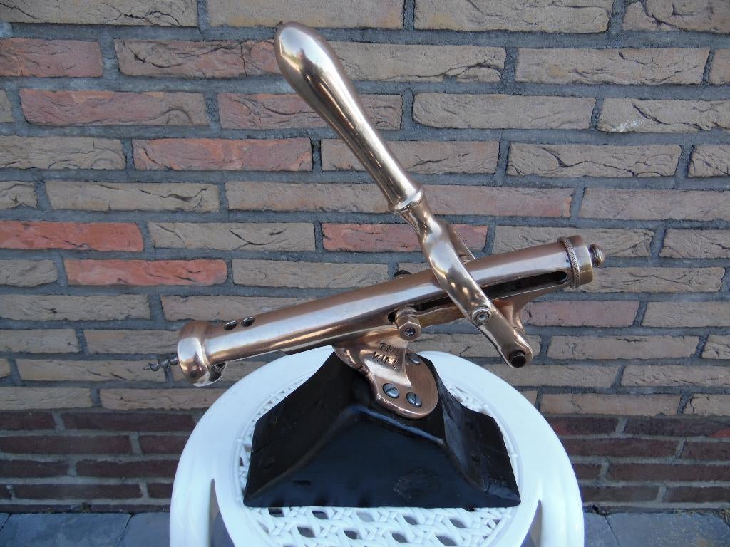 Antieke heel oude THE- KING kurkentrekker van de jaren 1900., Ophalen, Koper