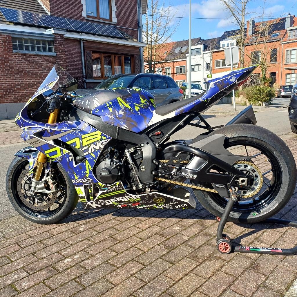 HONDA CBR 1000 RR-R SP piste 2023, Motos, Motos | Honda, Amortisseurs réglables électroniquement, Super Sport, Particulier, 4 cylindres