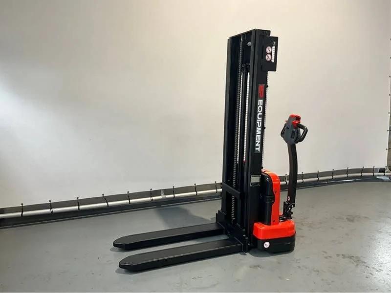 EP EST 124 hefhoogte 3,0 meter, 1000 à 2000 kg, Électrique, Empileur, Ep