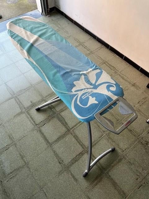 Strijkplank Leifheit, Elektronische apparatuur, Strijkijzers en Strijkplanken, Ophalen, Zo goed als nieuw