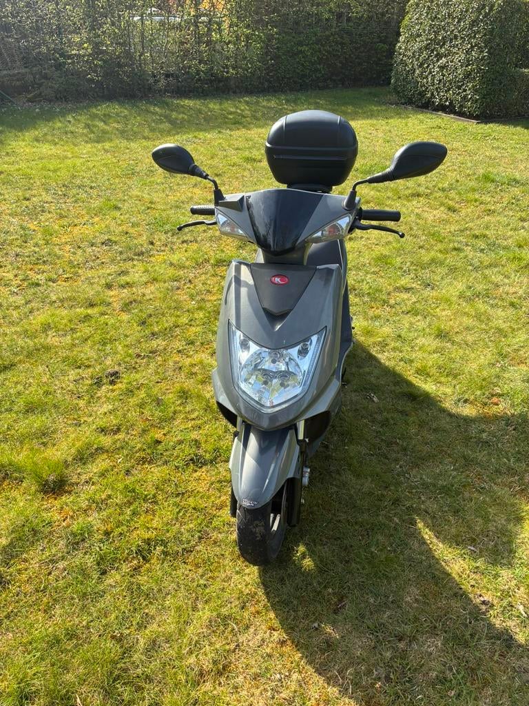 Kymco scooter B klasse met papieren, Fietsen en Brommers, Scooters | Kymco, Gebruikt, Overige modellen, Klasse B (45 km/u), Benzine