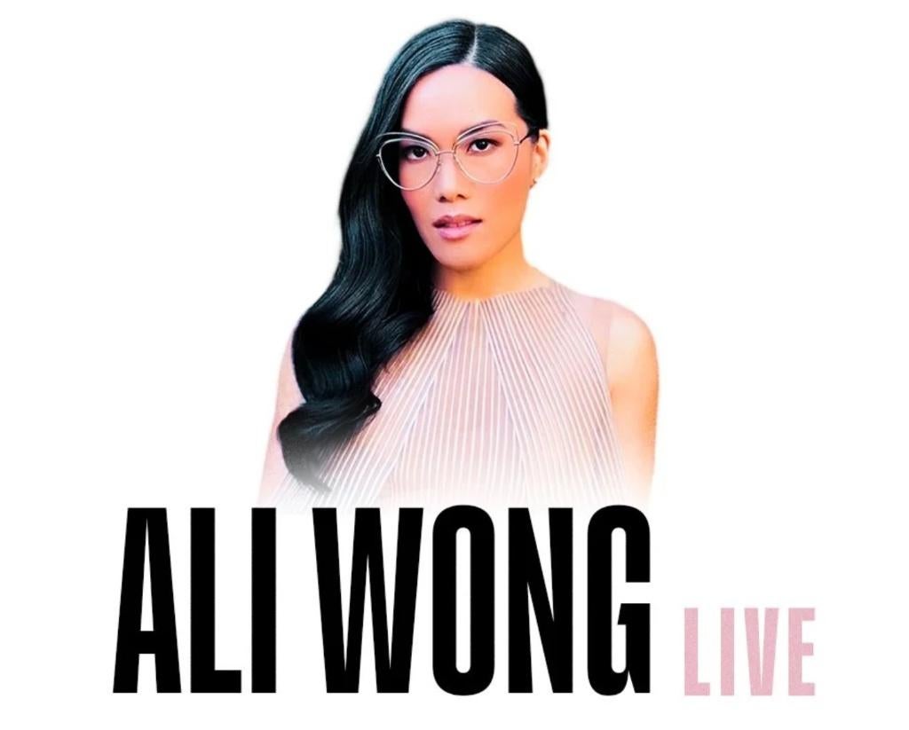 2 tickets voor comedian Ali Wong (1/7 Antwerpen), Tickets en Kaartjes, Twee personen, Juli