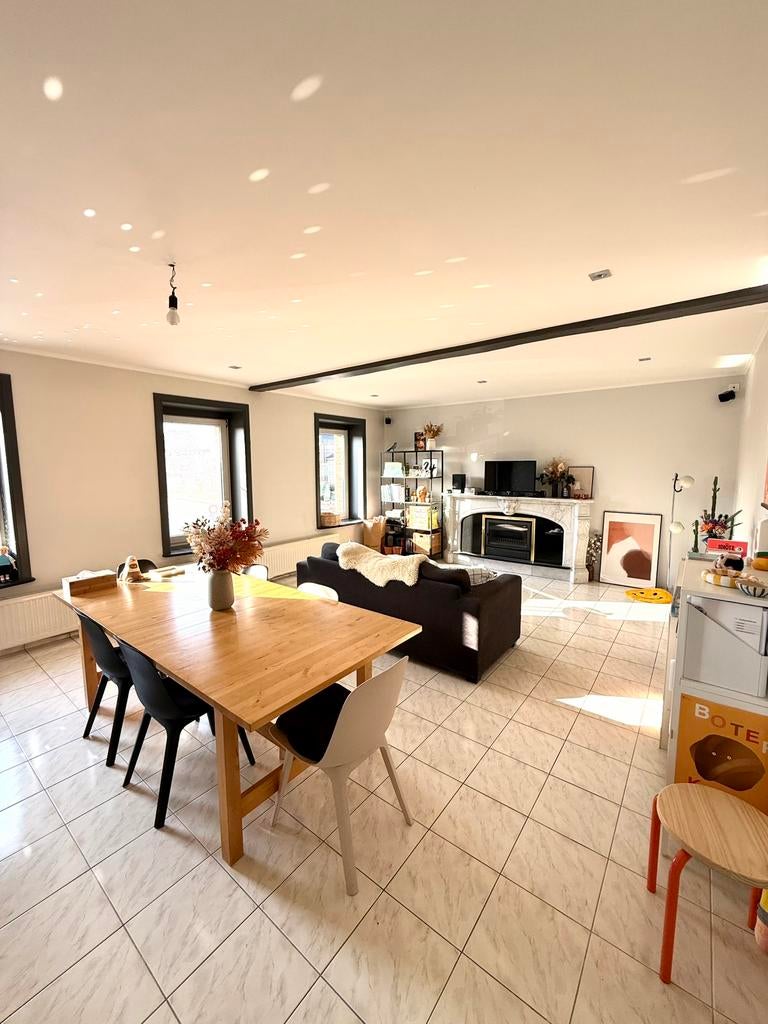 Uniek ruim appartement (280m2) te koop in Waanrode, Immo, 200 tot 500 m², 3 kamers, Verkoop zonder makelaar, Appartement