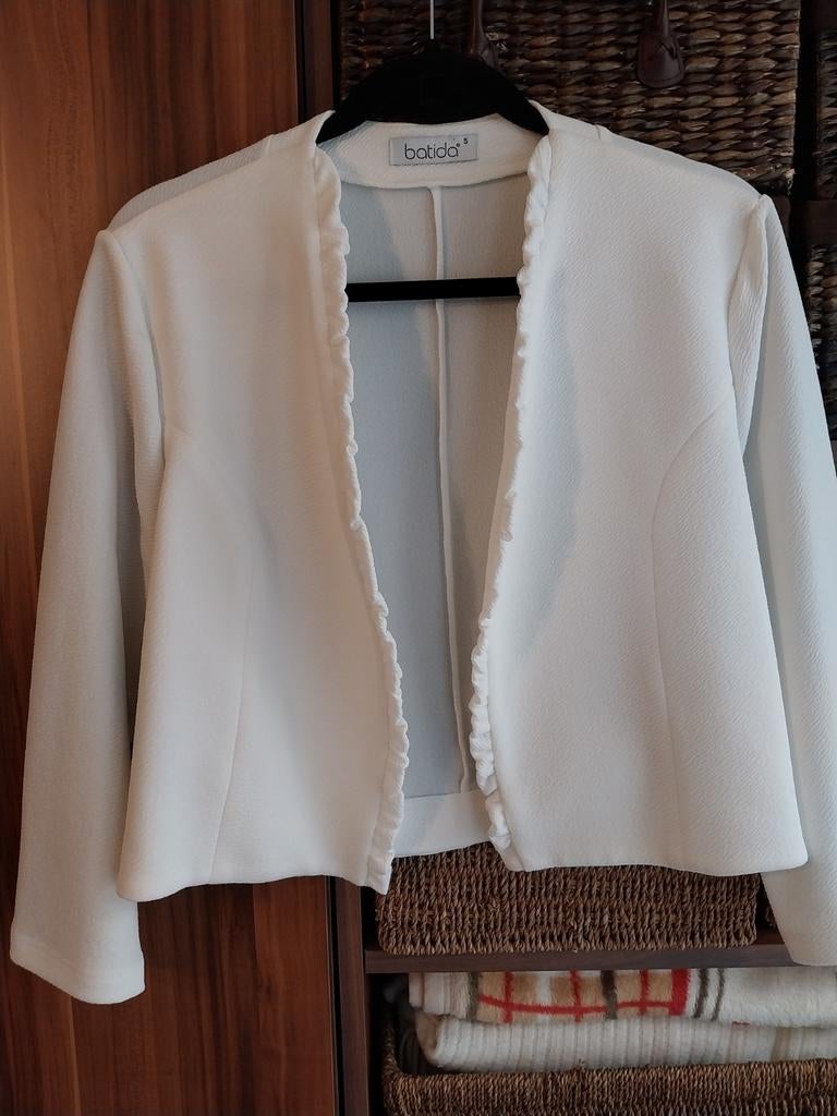 Nieuw vestje Batida maat 5 te dragen voor maat 40, Ophalen of Verzenden, Maat 38/40 (M), Wit