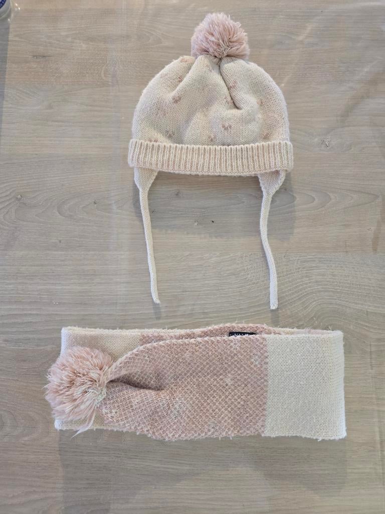Ensemble bonnet oreilles + snood KIABI beige/rose pompon, Enfants & Bébés, Kiabi, Enlèvement ou Envoi, Ensemble, Utilisé