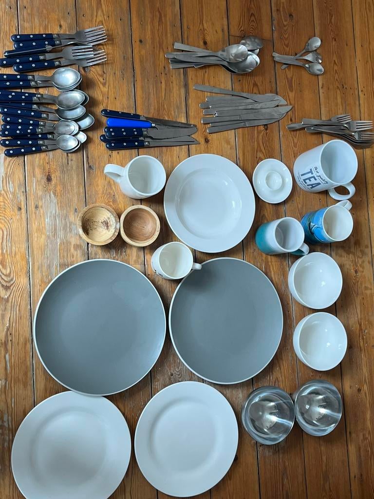 Set de vaisselles et couverts, Antiquités & Art, Antiquités | Services (vaisselle) complet, Enlèvement