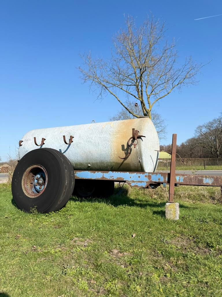 Water vat, Dieren en Toebehoren