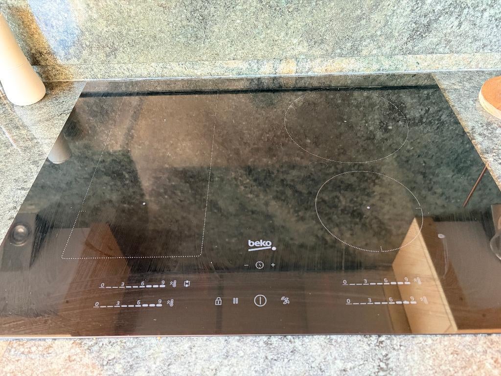 Kookplaat inductie BEKO Hii74700uf, Elektronische apparatuur, Ophalen, Gebruikt, Inductie, 4 kookzones