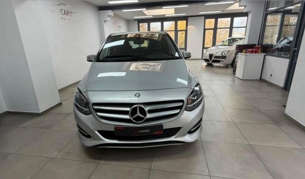 Mercedes classe B 180 12 mois de GARANTIE, Autos, Mercedes-Benz, Ordinateur de bord, Achat, Entreprise, Boîte manuelle
