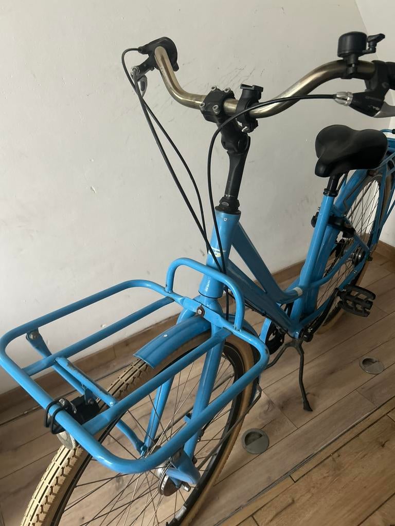 Sterke fiets met bagagedrager vooraan – koopje!, Fietsen en Brommers, Ophalen, Zo goed als nieuw
