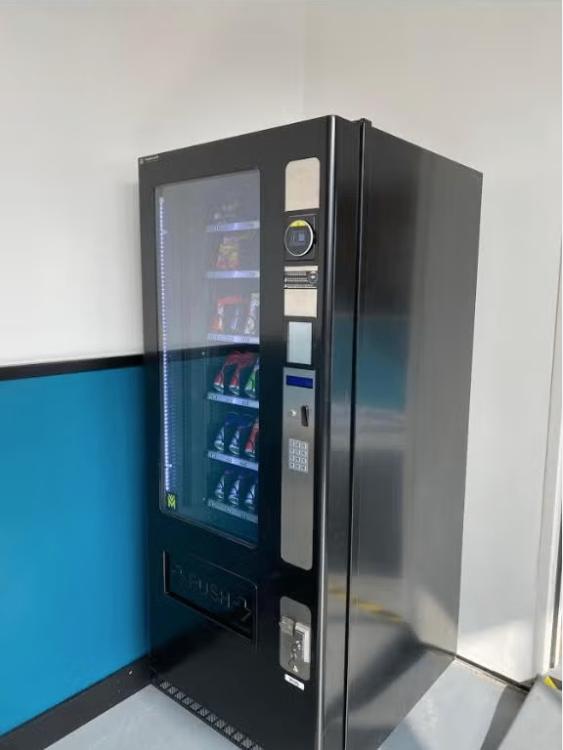 Vendo SVE 700/710 | Snack en drankautomaat refurbished, Verzamelen, Automaten | Overige, Ophalen, Zo goed als nieuw