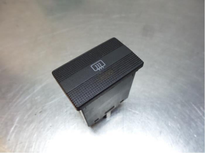 Verwarmingsschakelaar Achterruit van een Volkswagen Passat (, Auto-onderdelen, Dashboard en Schakelaars, Volkswagen, Gebruikt