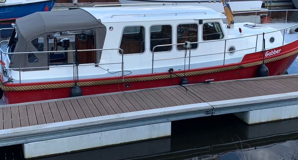 Hellingskip 1000 ,bouwj 2000 Robuuste Comfortabele Motorboot, Watersport en Boten, Bootonderdelen, Ophalen, Gebruikt, Motor en Techniek