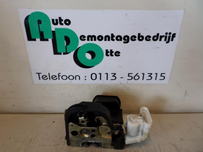 Serrure portière mécanique 2portes gauche d'un Fiat Seicen, -, 3 mois de garantie, Utilisé, Fiat