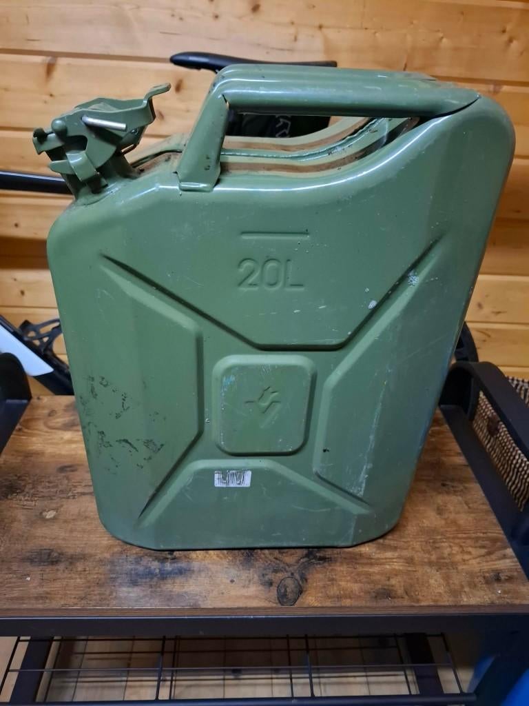 Metalen jerrycan, 20 liter, Enlèvement, Utilisé, Fer