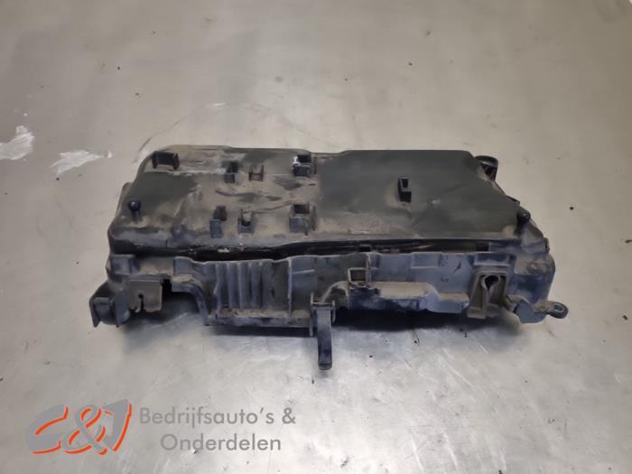 Couverture moteur d'un Nissan NV300, -, 3 mois de garantie, Utilisé, -