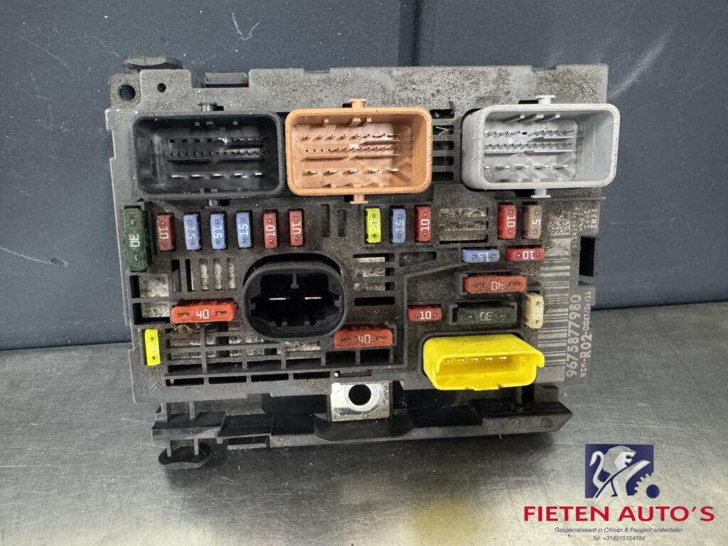 Zekeringkast BSM R02 Citroën Peugeot 9675877980 Delphi, Autos : Pièces & Accessoires, Utilisé, Citroen, Citroën, Enlèvement ou Envoi
