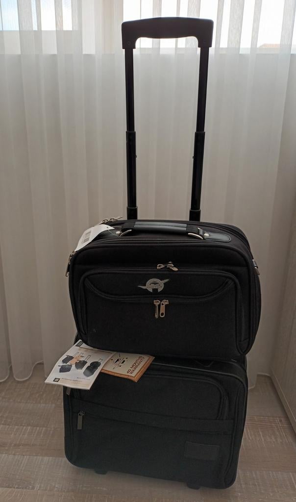 Businesstrolley en beautycase, Ophalen, Nieuw, Wieltjes