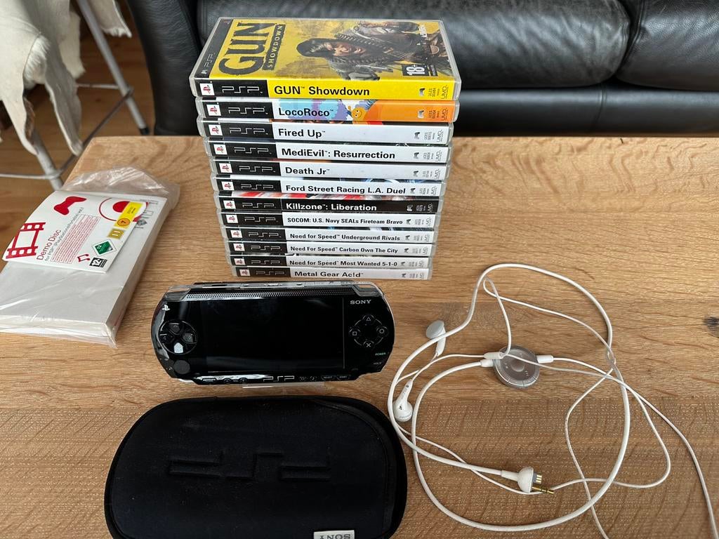 PSP en games, Games en Spelcomputers, Ophalen of Verzenden, Zo goed als nieuw, Zwart, PSP