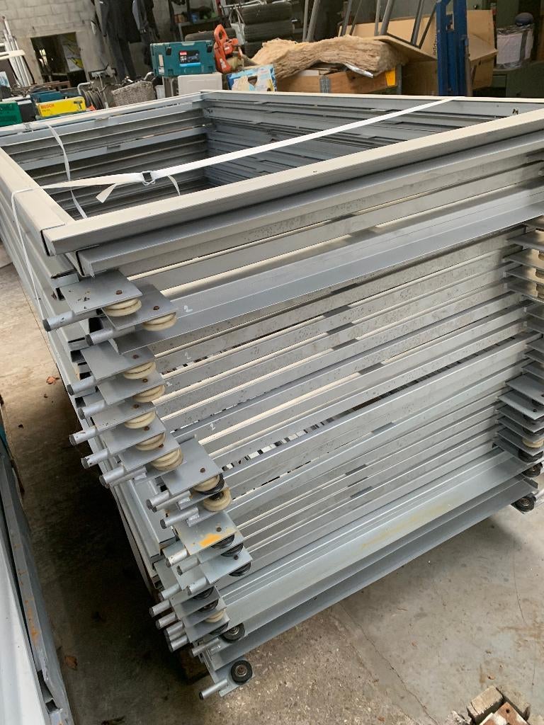 metalen rekken, Huis en Inrichting, Ophalen, Zo goed als nieuw