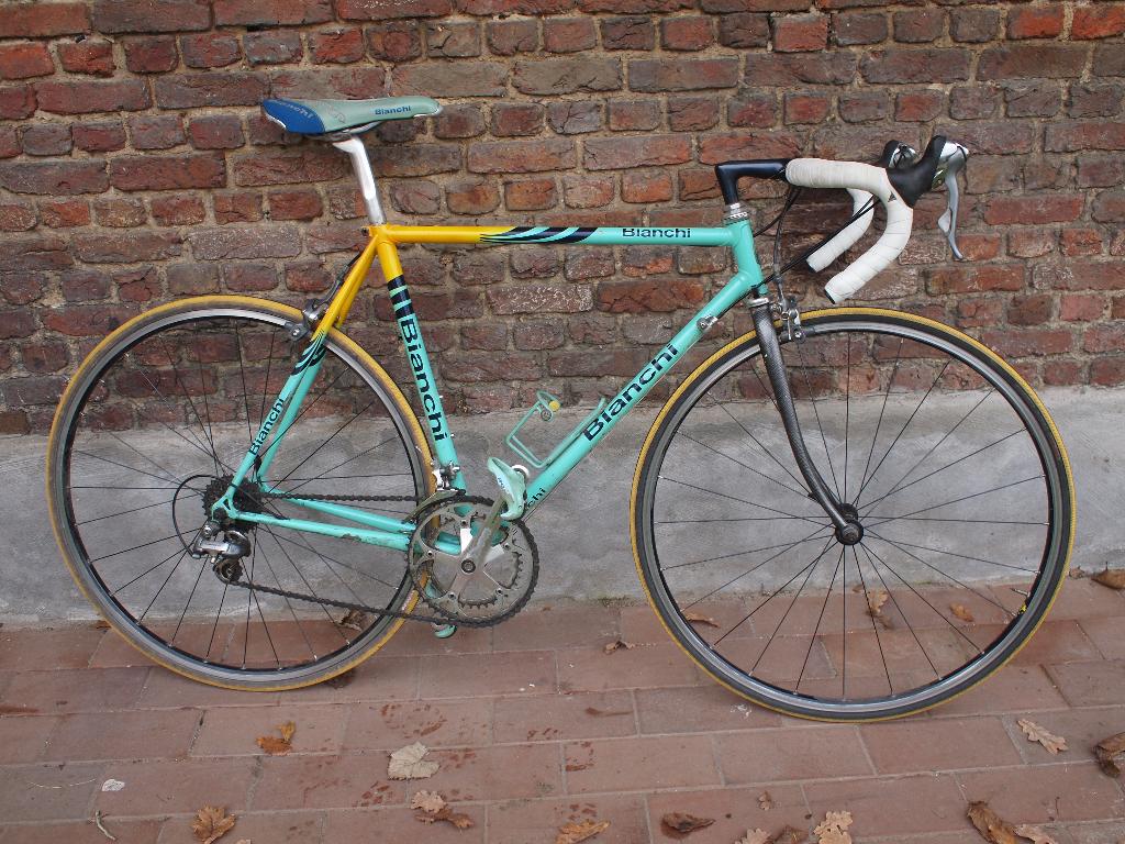koersfiets Bianchi, Fietsen en Brommers, 28 inch, Gebruikt, 15 tot 20 versnellingen, 53 tot 57 cm