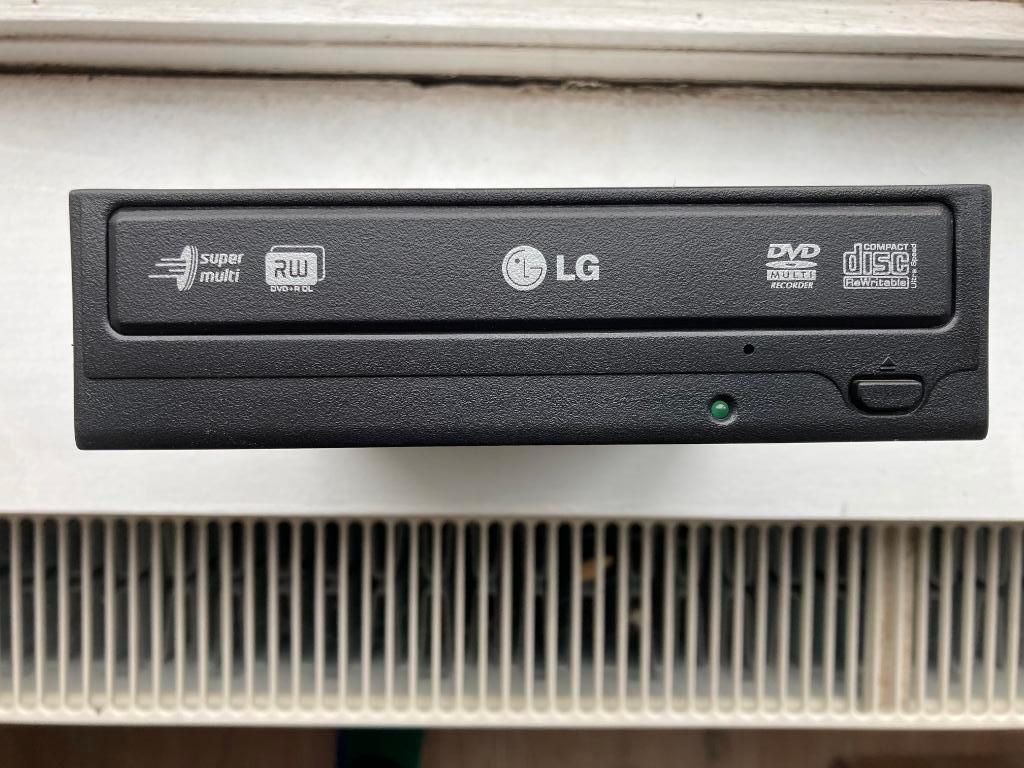 DVD lezer/brander bieden vanaf €5 afgehaald, Ophalen, Gebruikt, Intern