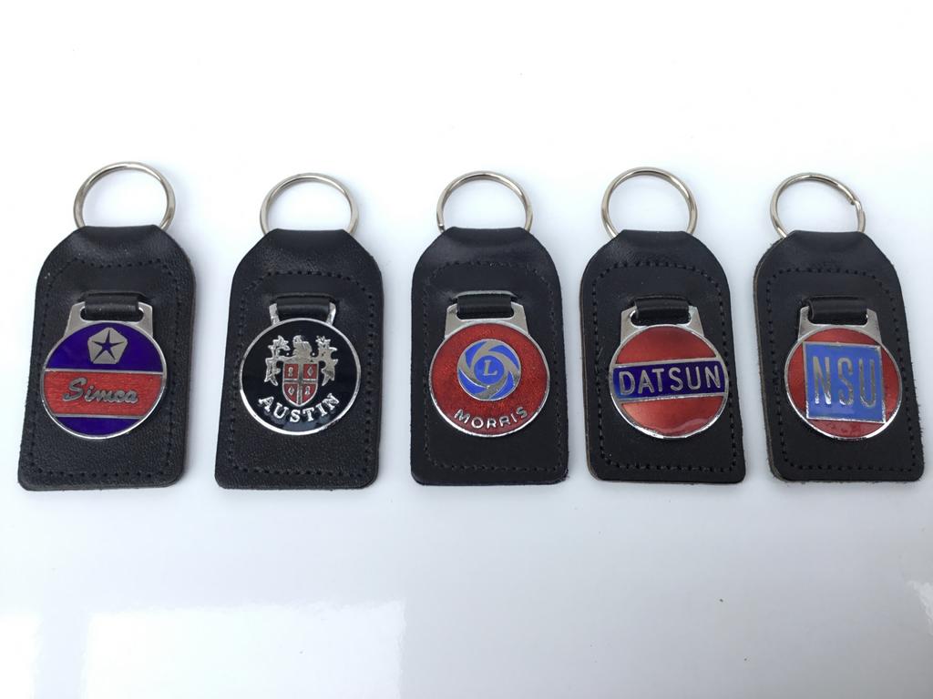 5 vintage lederen sleutelhangers automerken, Verzamelen, Ophalen of Verzenden, Zo goed als nieuw