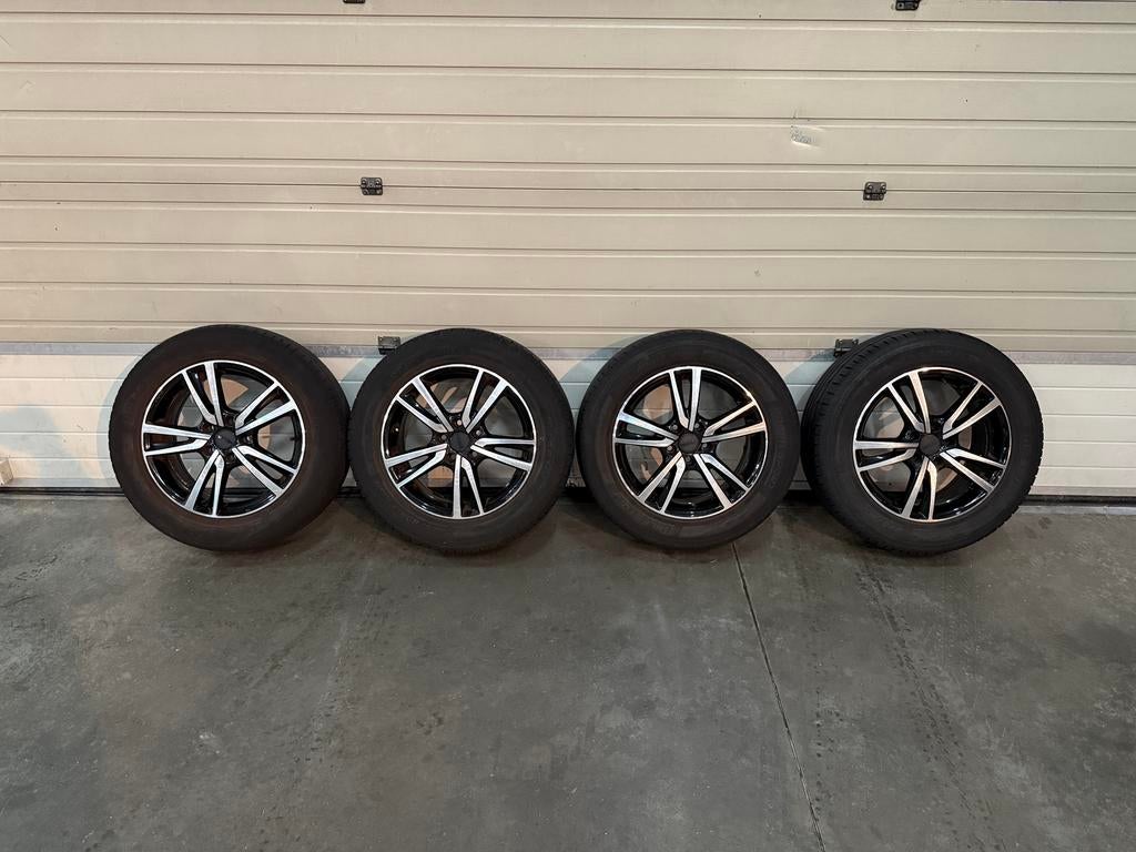 Kit été Hyundai Tucson 225/60/R17, Autos : Pièces & Accessoires, Pneus & Jantes, Pneus été, Enlèvement, Utilisé, 225 mm