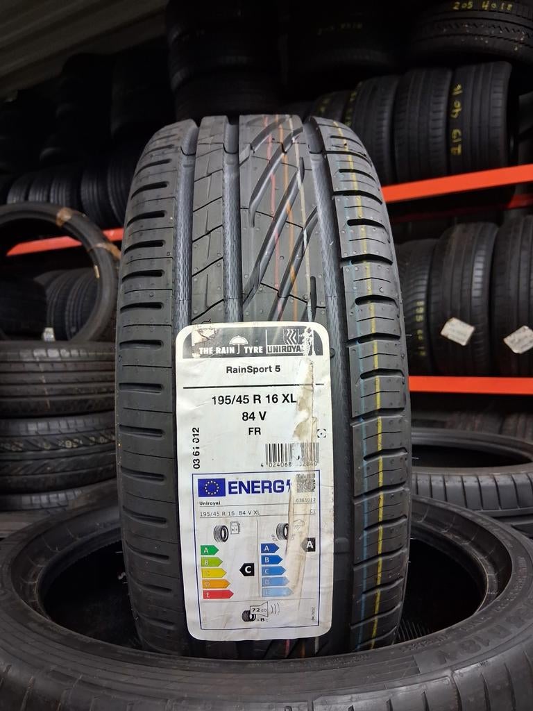 19545r16 Nieuwe Uniroyal, Auto diversen, Autosport-onderdelen, Ophalen