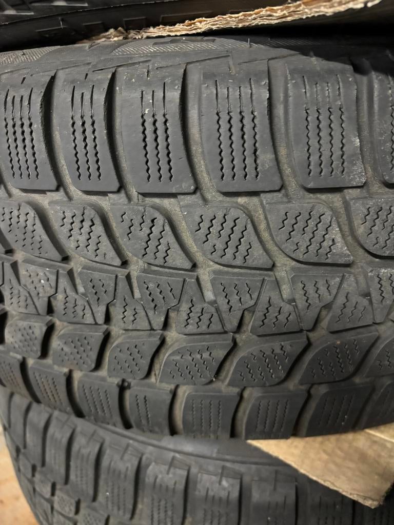 Winterbanden Bridgestone met originele bmw velgen, Enlèvement, Comme neuf
