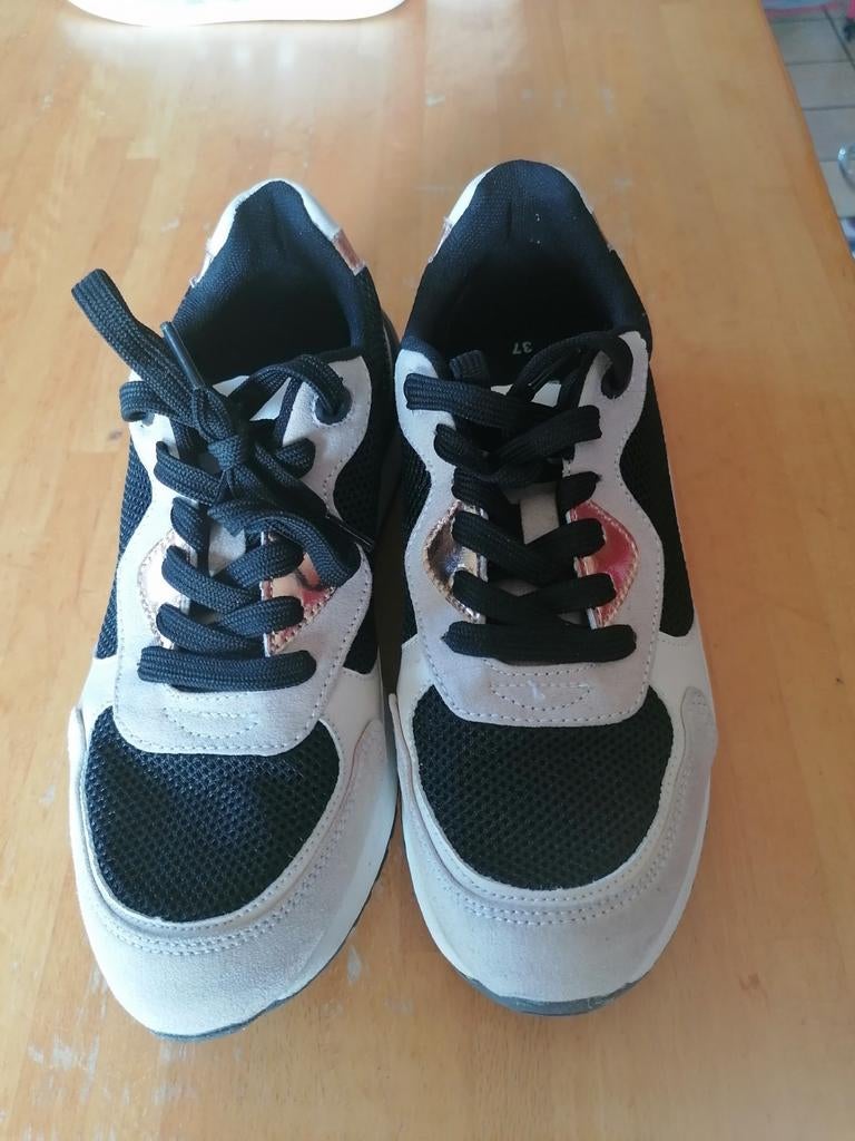 Baskets 37, Kleding | Dames, Ophalen, Zo goed als nieuw, Beige