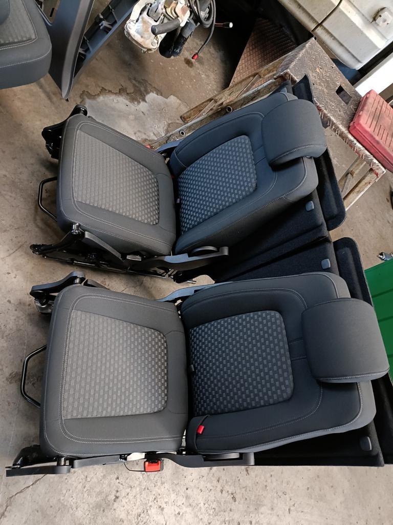 Banquette arrière Ford transit connect L2 Z2GA, Autos : Pièces & Accessoires, Enlèvement ou Envoi, Ford