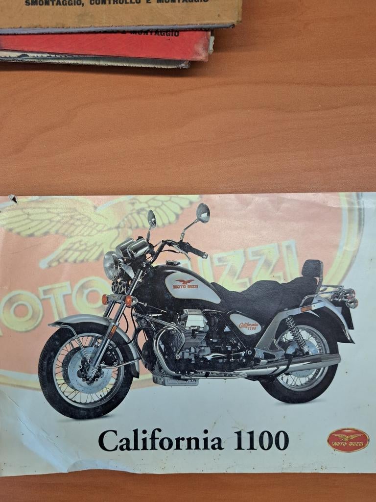 Catalogues Moto Guzzi 1100 California, Motoren, Ophalen of Verzenden, Moto Guzzi