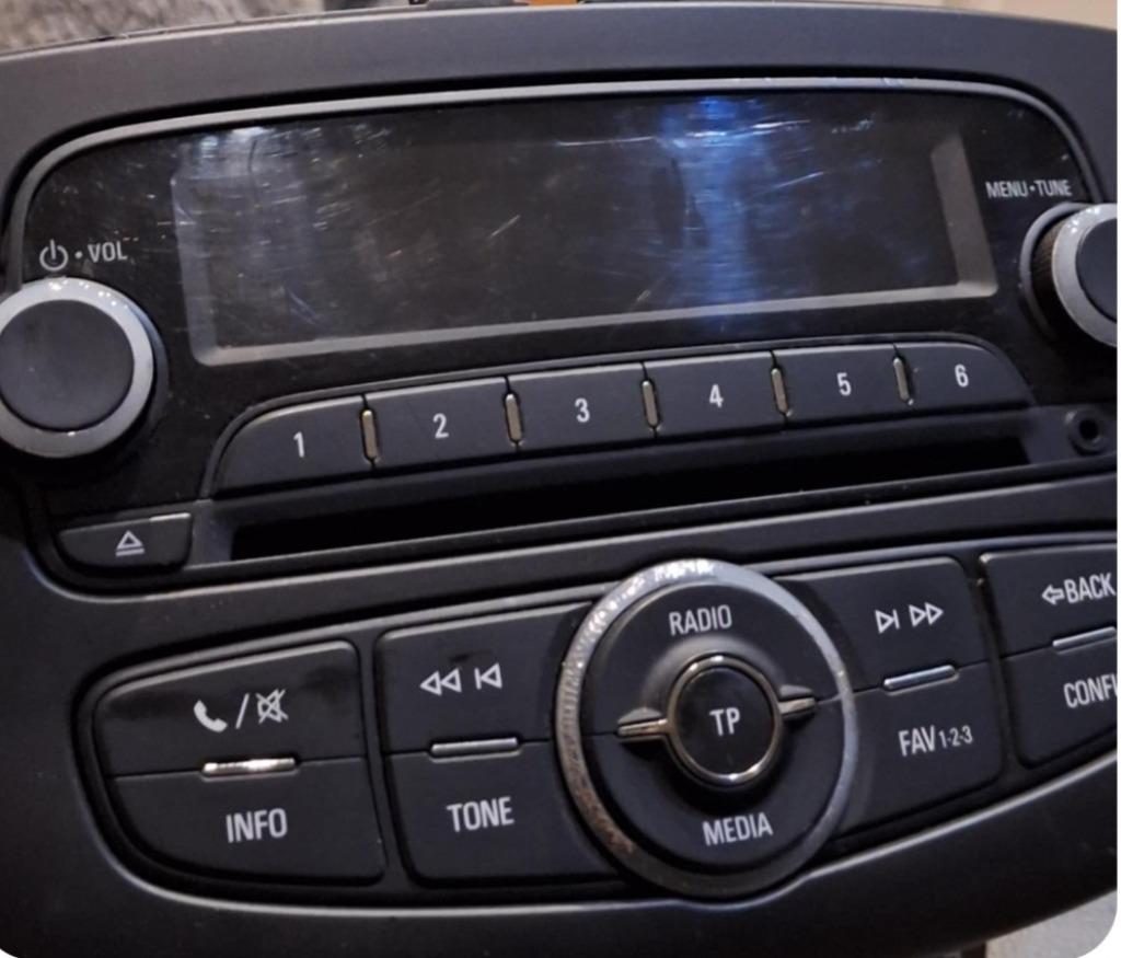 Autoradio Opel Corsa, Enlèvement, Utilisé