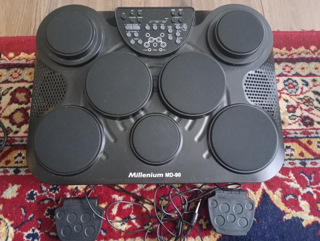 Millenium MD90, Muziek en Instrumenten, Ophalen of Verzenden