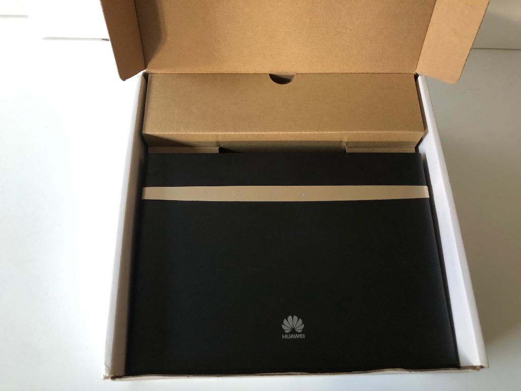 Huawei 4G Router B525s-23a, Computers en Software, Routers en Modems, Zo goed als nieuw, Router, Ophalen of Verzenden