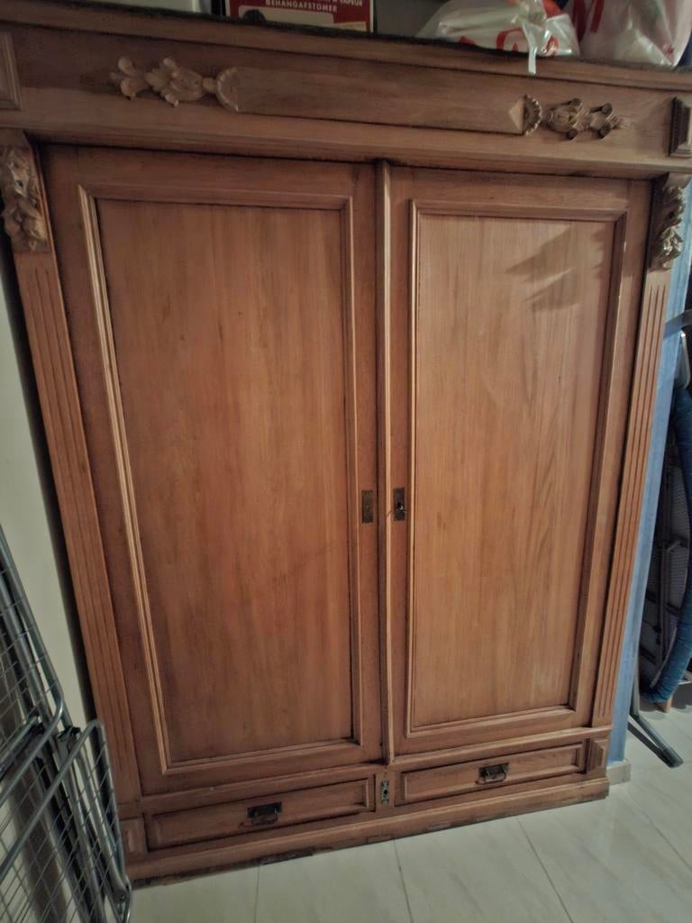 Armoire tête de lion