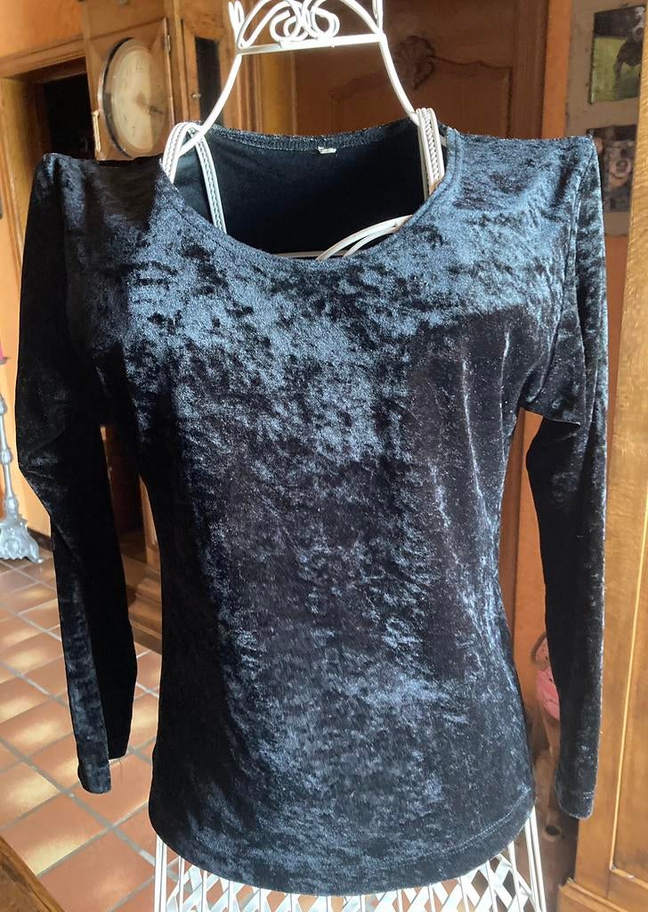 Belle blouse noire veloutée L, Bel&Bo, Vêtements | Femmes, Blouses & Tuniques, Taille 42/44 (L), Enlèvement ou Envoi, Bel&Bo, Comme neuf