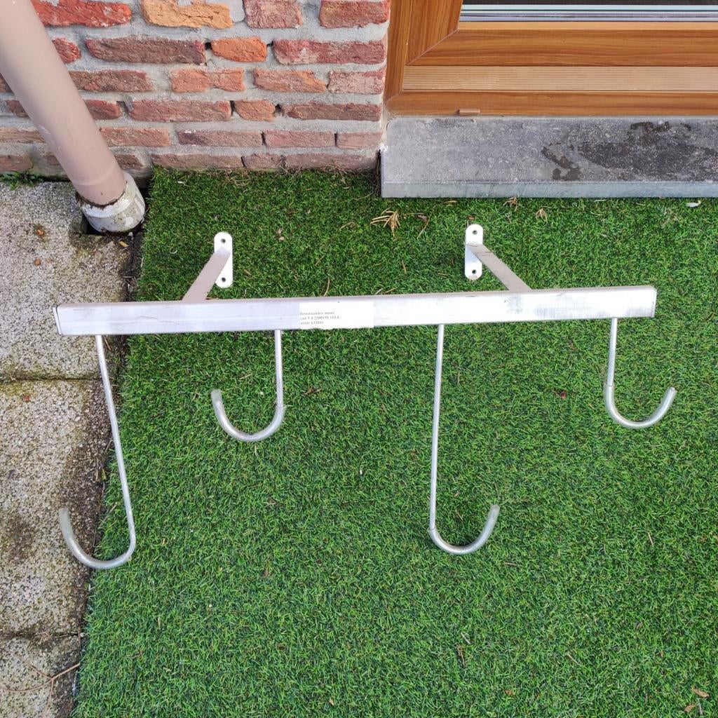 Ophang rek voor 4 fietsen, Ophalen, Gebruikt