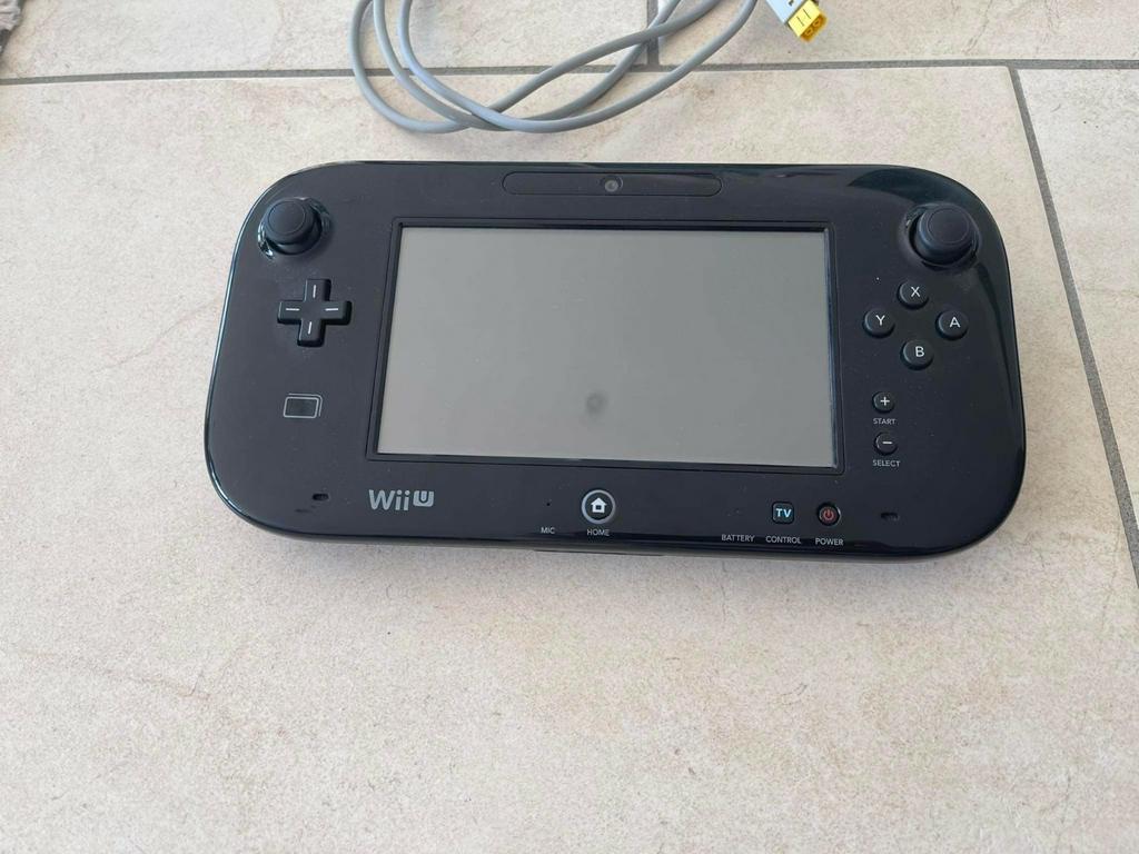 Console Nitendo Wii-u + 2 manettes + 8 jeux, Enlèvement ou Envoi, Comme neuf