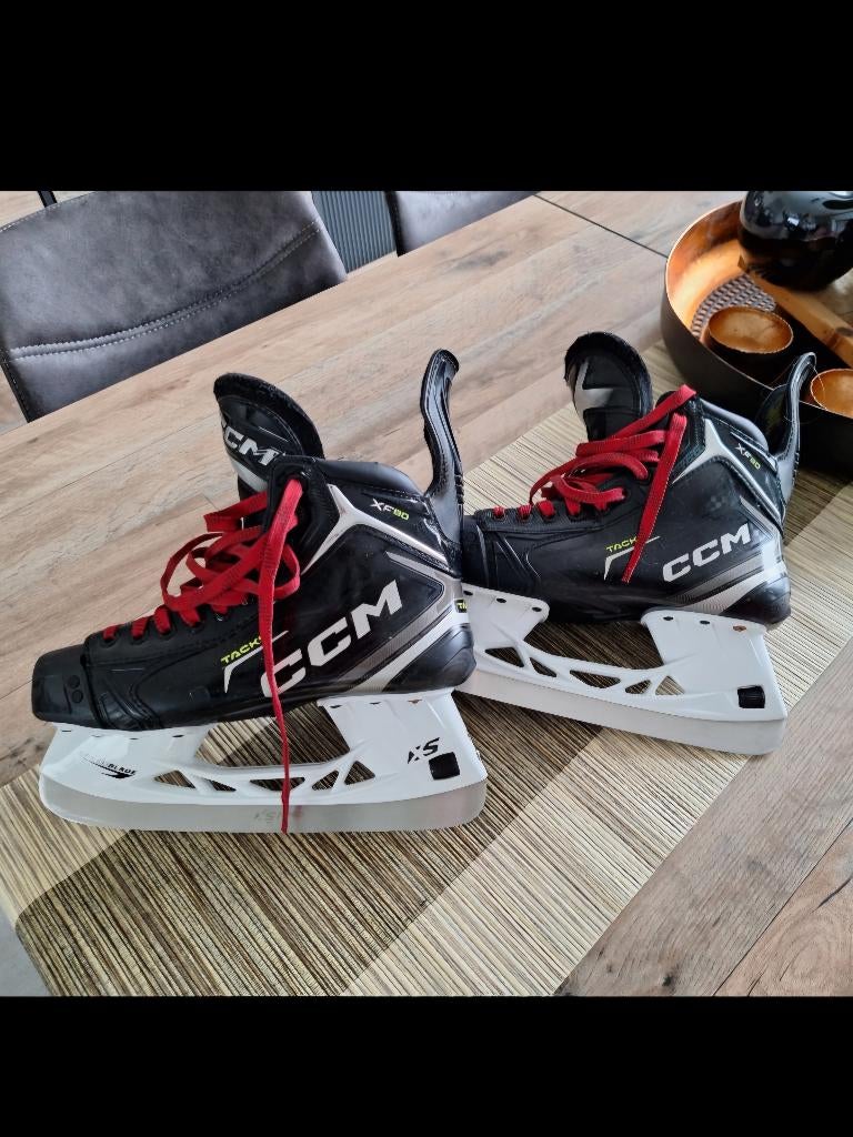 Ijshockeyschaatsen CCM maat 42,5, Sport en Fitness, Zo goed als nieuw, IJshockeyschaatsen, Ophalen, Overige merken
