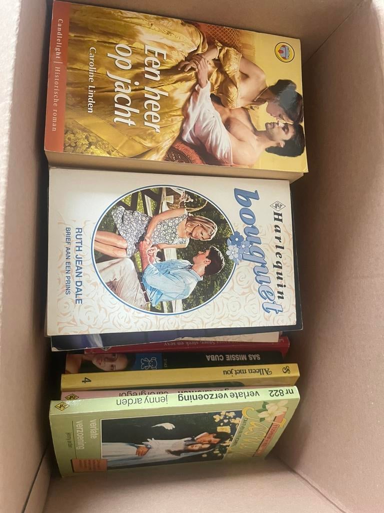 Doos vol romans, Ophalen of Verzenden, Gelezen, Diverse auteurs, België