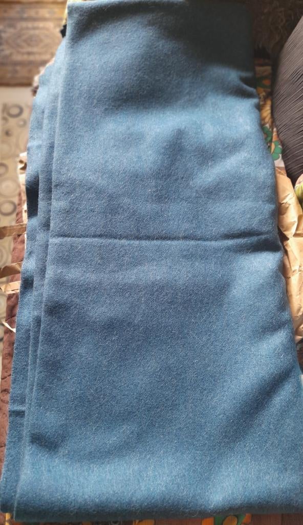 Tr belle coupe de tissu pure laine Long 3m50. Largeur1m50, Hobby en Vrije tijd, Stoffen en Lappen, Ophalen, Nieuw, Blauw, Wol