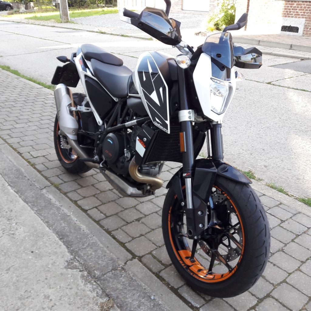 KTM 690 Duke noire, Motos, Permis Moto A, Plus de 35 kW, Particulier, ABS