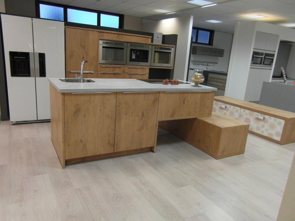 KEUKEN MET EILAND IN KASTEELEIK  MET BAUKNECHT ELECTRO, Ophalen, Overige kleuren, Nieuw, Enkelwandige keuken