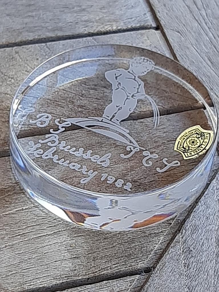 MANNEKEN PIS presse papier Val St Lambert, Enlèvement ou Envoi