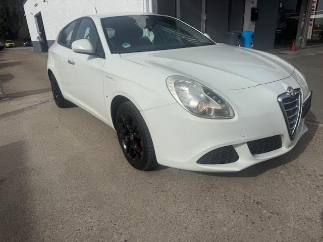 Alfa Giulietta 1400 Benzine Veel KM! Rijdt Zeer Goed!, Auto's, Euro 5, Stof, 4 cilinders, Wit