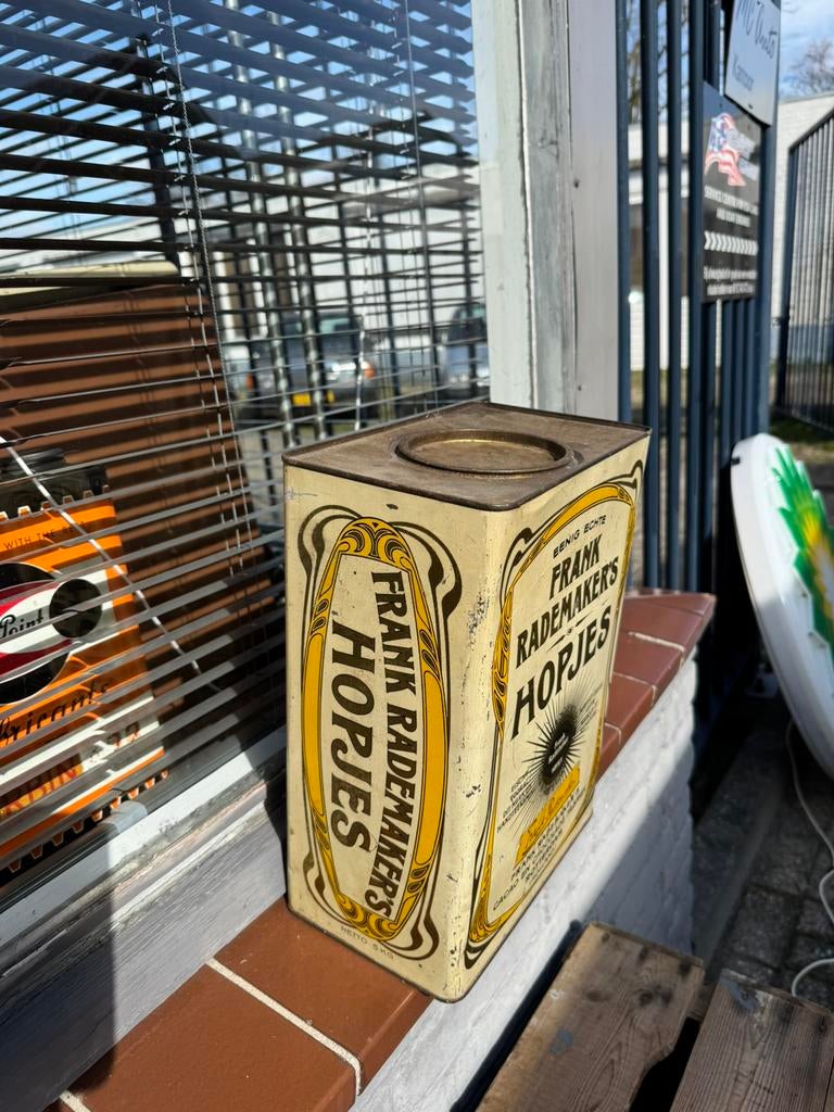 Un tas de vieilles grandes boîtes publicitaires, Collections, Enlèvement, Utilisé, Autre, Autres marques