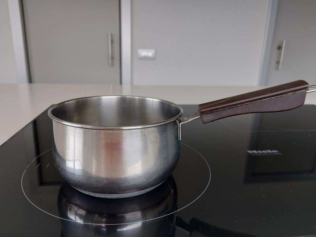 Kleine steelpan lagostina, Kookpan of Snelkookpan, Inox, Gebruikt, Keramische plaat